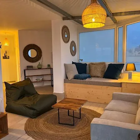 Vista Apartment *