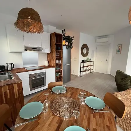 Vista Apartment *